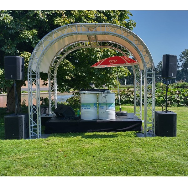 DJ-Booth (overkapping) incl. op- en afbouw