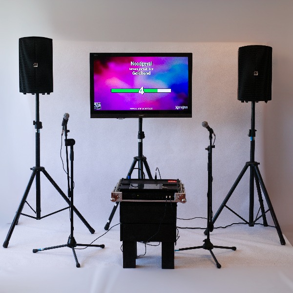 Karaoke inclusief tc. & speakers en met licentie!