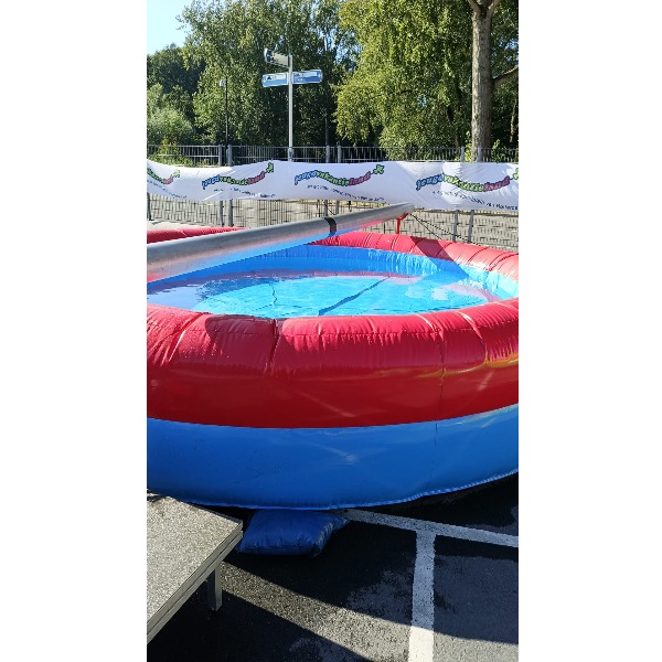 Zwembad incl. evenwichtsbalk